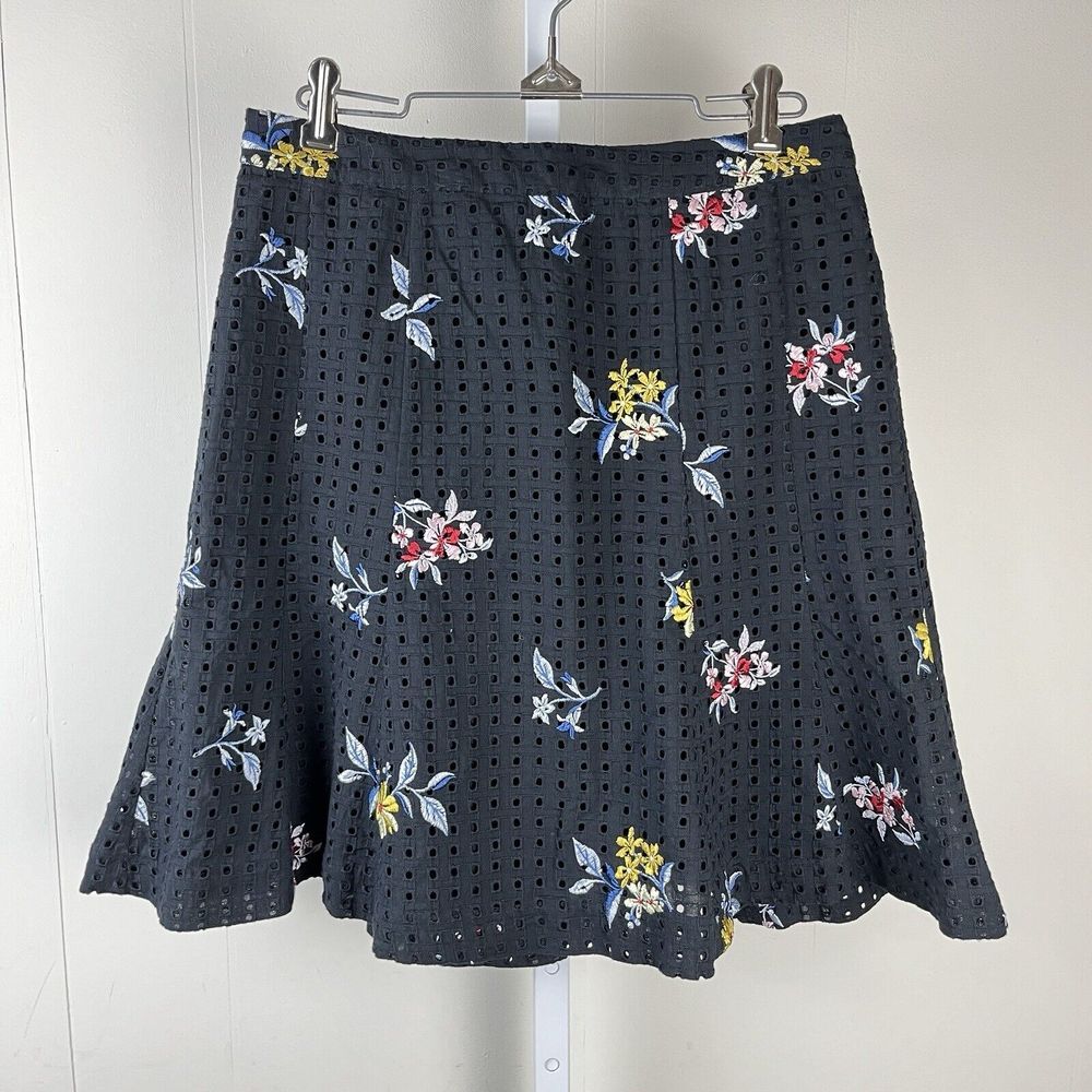 Ann Taylor Skirt Black Eyelet‎ Embroidered Flowers Floral A-Line Womens Size 2